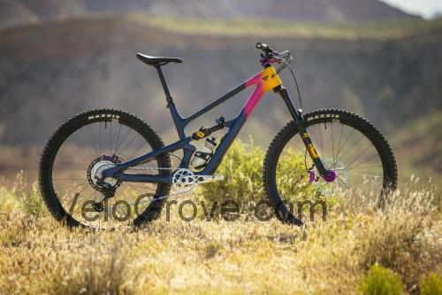 YT Industries Jeffsy specs and reviews